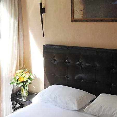 Astoria Hotel 3*